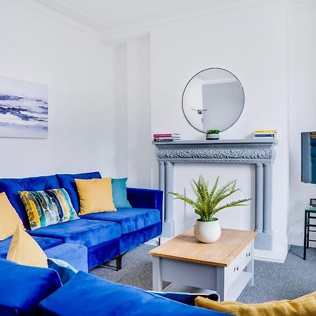 Spacious 4 Bedroom House Near Leeds Cc Beeston Hill Esterno foto