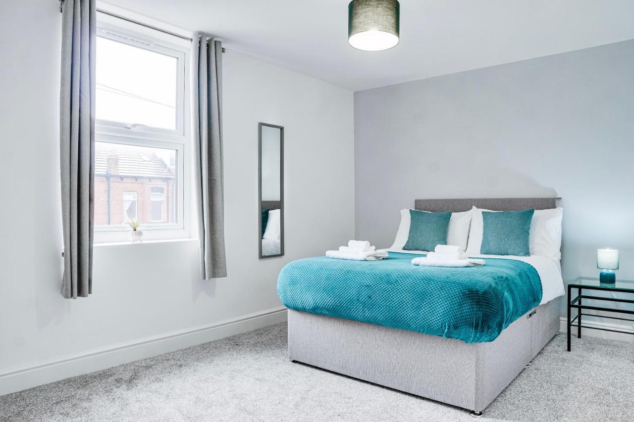 Spacious 4 Bedroom House Near Leeds Cc Beeston Hill Esterno foto