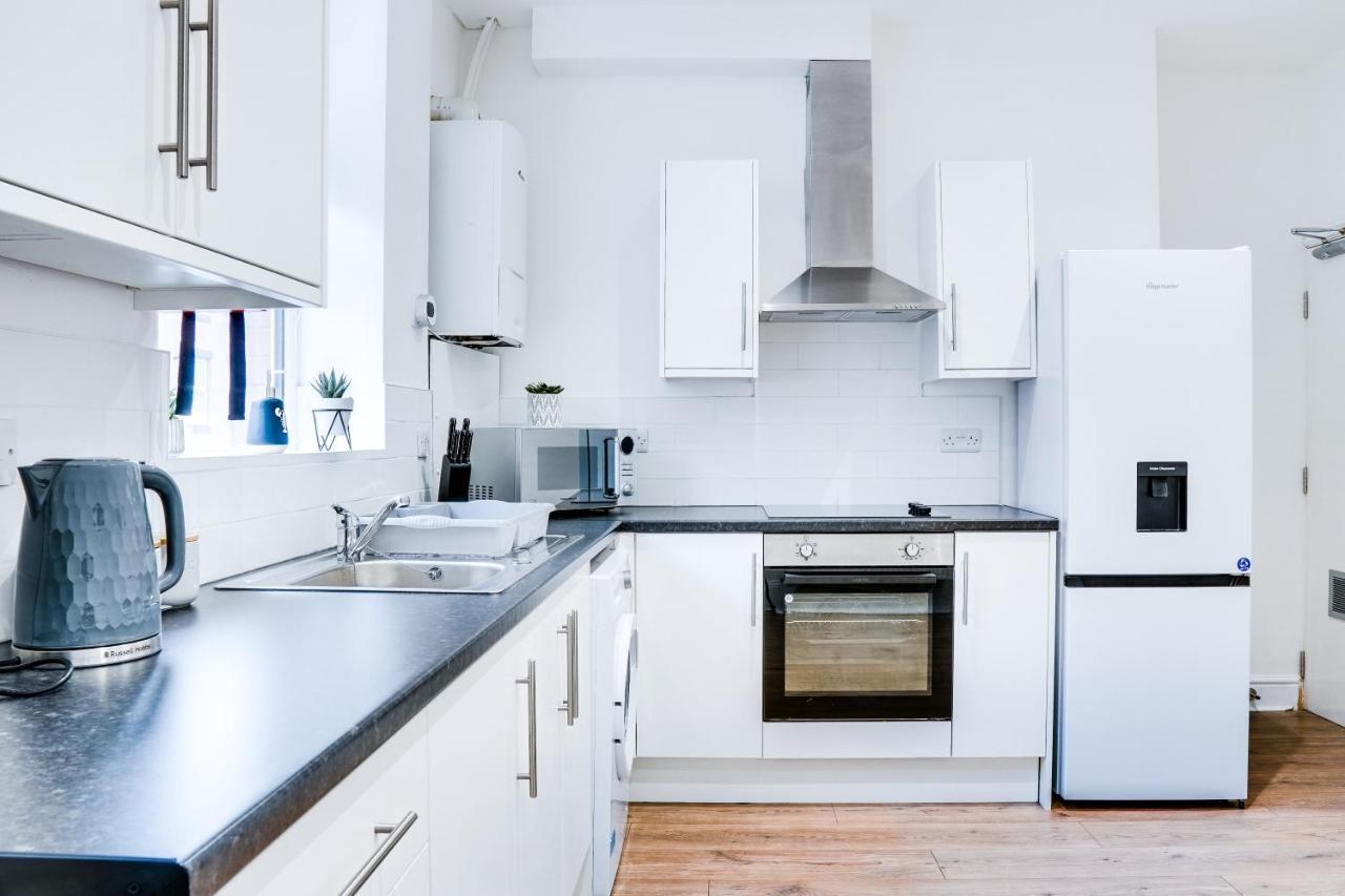 Spacious 4 Bedroom House Near Leeds Cc Beeston Hill Esterno foto